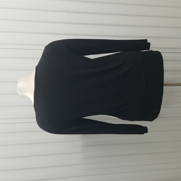 Dana Buchman Black,White, and Beige Vneck long sleeved Top - Picture 2 of 8